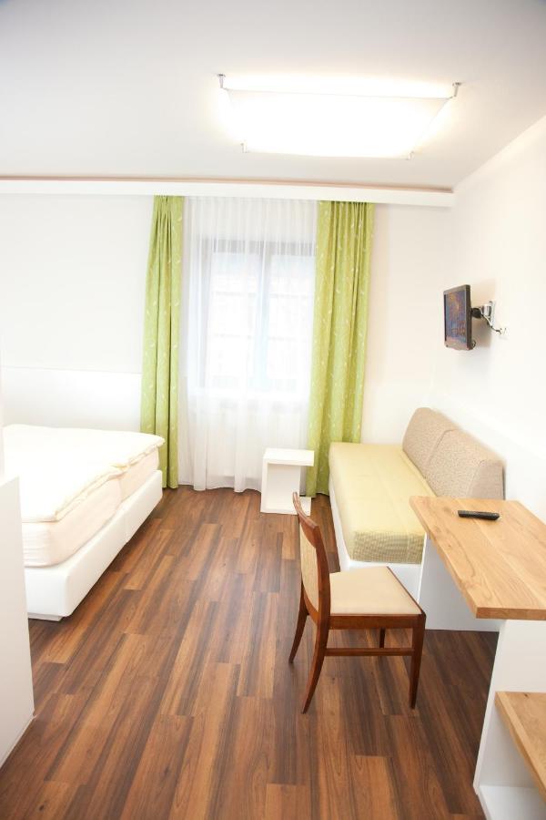 Gasthof Pack "Zur Lebing Au" Hartberg Szoba fotó